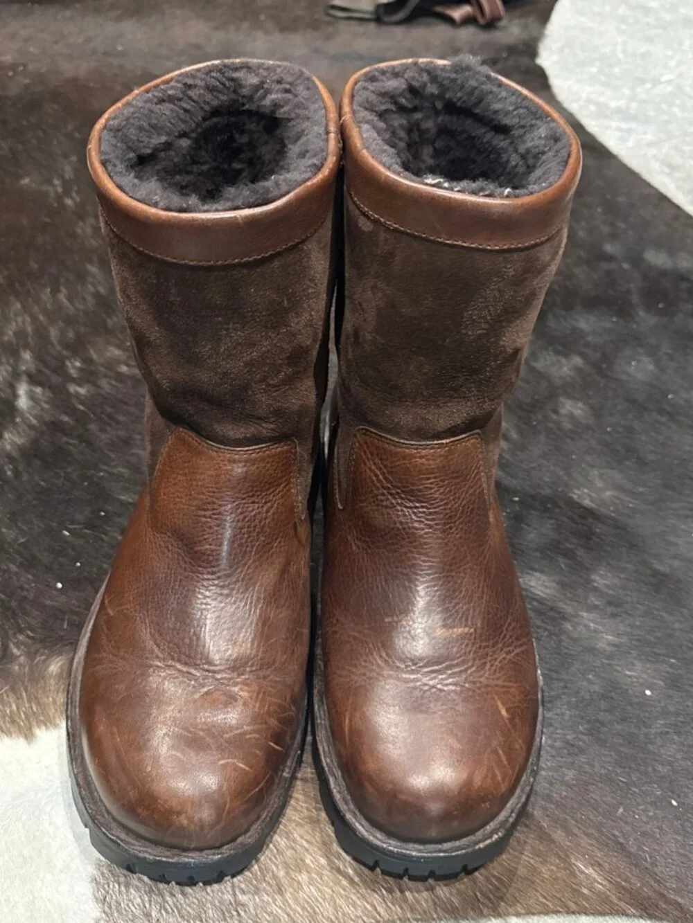 Sz 10 - UGG Beacon Men’s Brown Leather Sheepskin Shearling Boot 5485 RARE